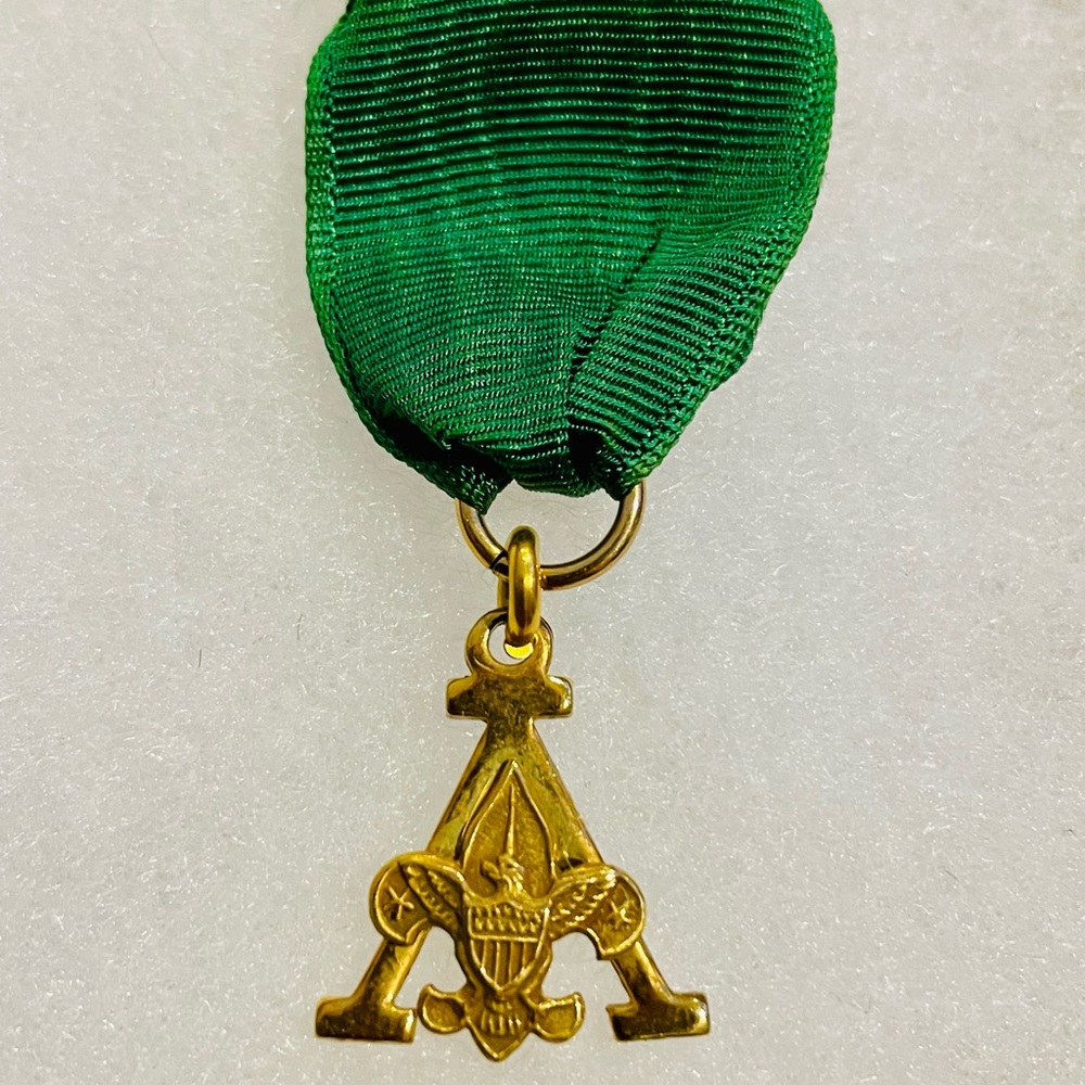 BSA Scouter’s Adult Training Award Solid Green Ribbon 1/20 10k GF Boy Scouts